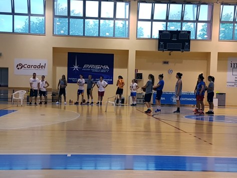 Allenamento u.18 Femminile coach Scalabroni